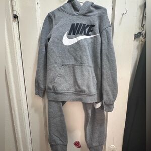 Nike 3 piece set (Hoodie, Sweats & T-shirt)